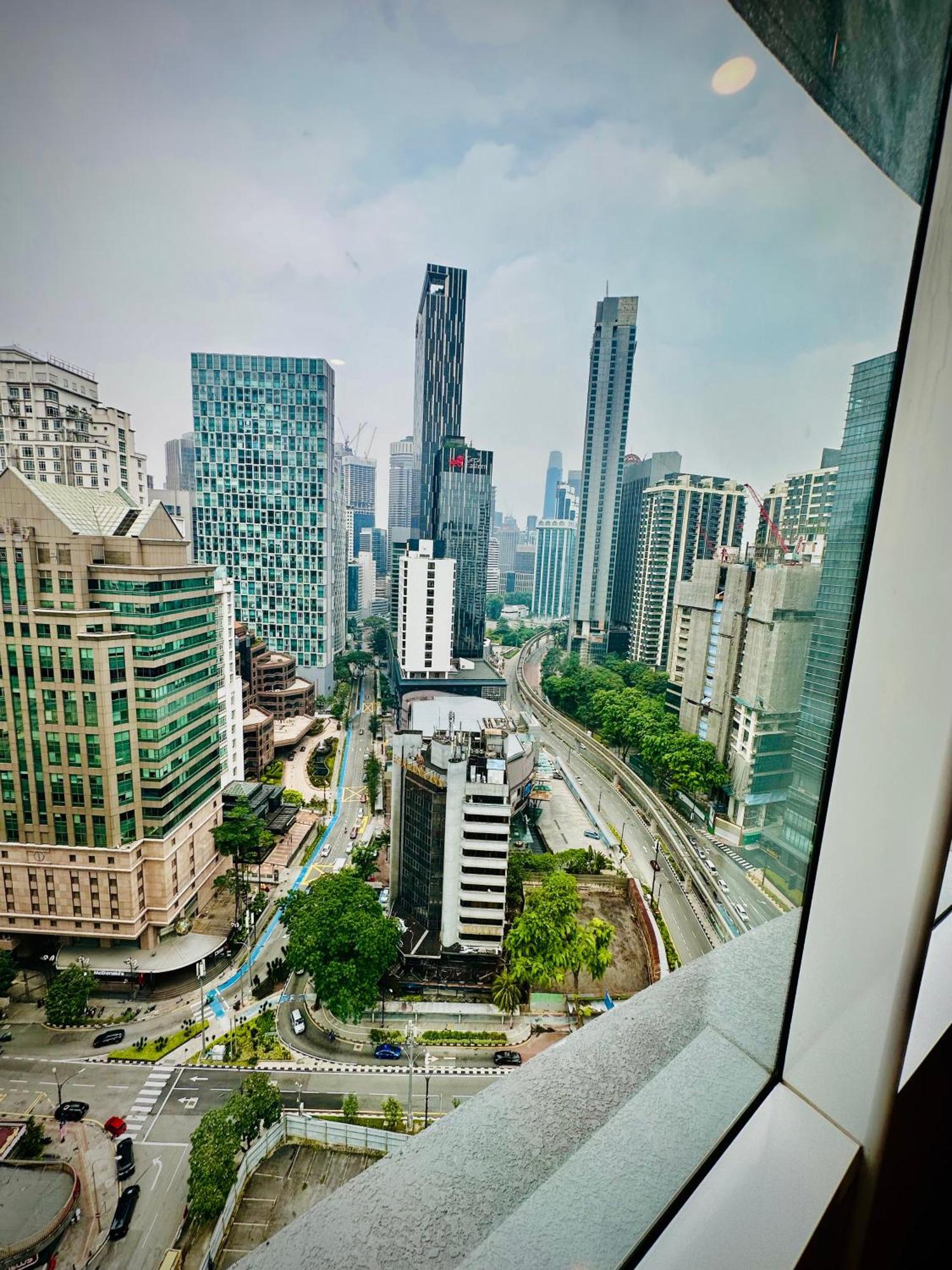 Vortex Suites Klcc Homes-365 Куала-Лумпур Экстерьер фото